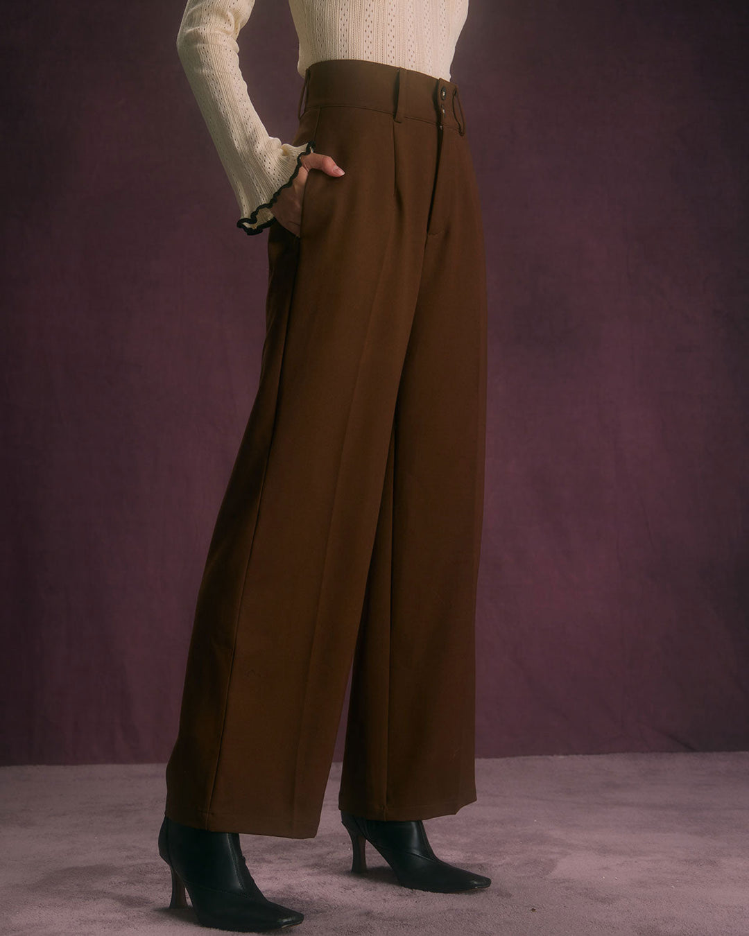 Le Pantalon Droit Poches Obliques avec Bouton