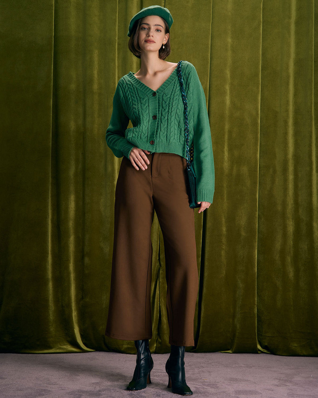 Le Pantalon Droit Poches Obliques avec Bouton