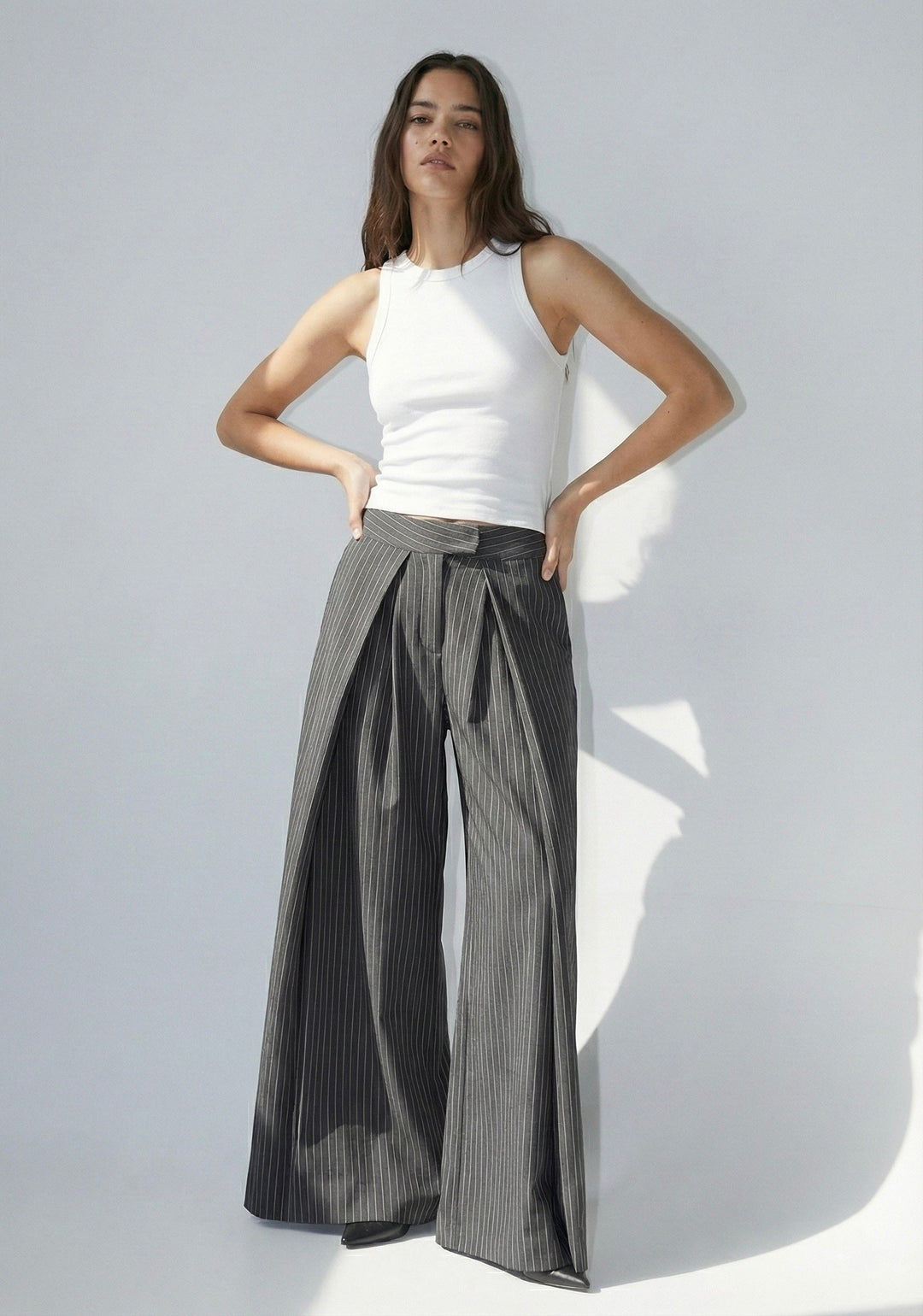 PANTALON LARGE TAILLE HAUTE À PINCES