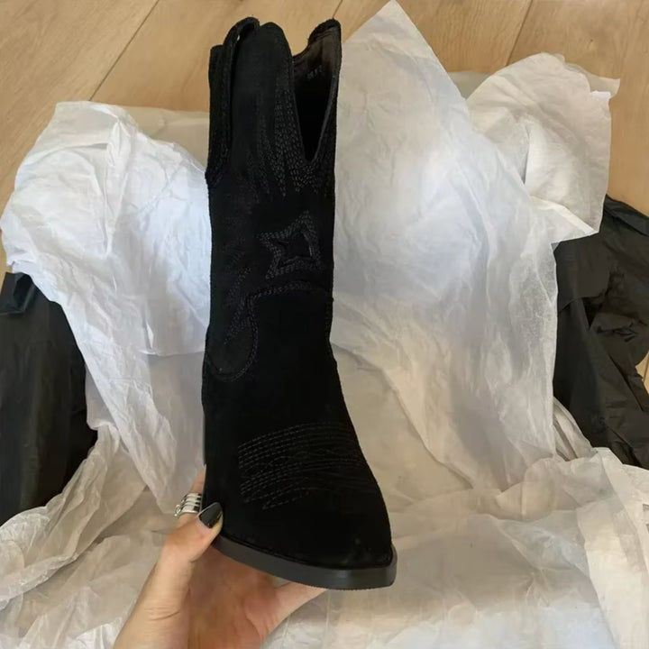 Bottines western brodées talon bloc pour femme