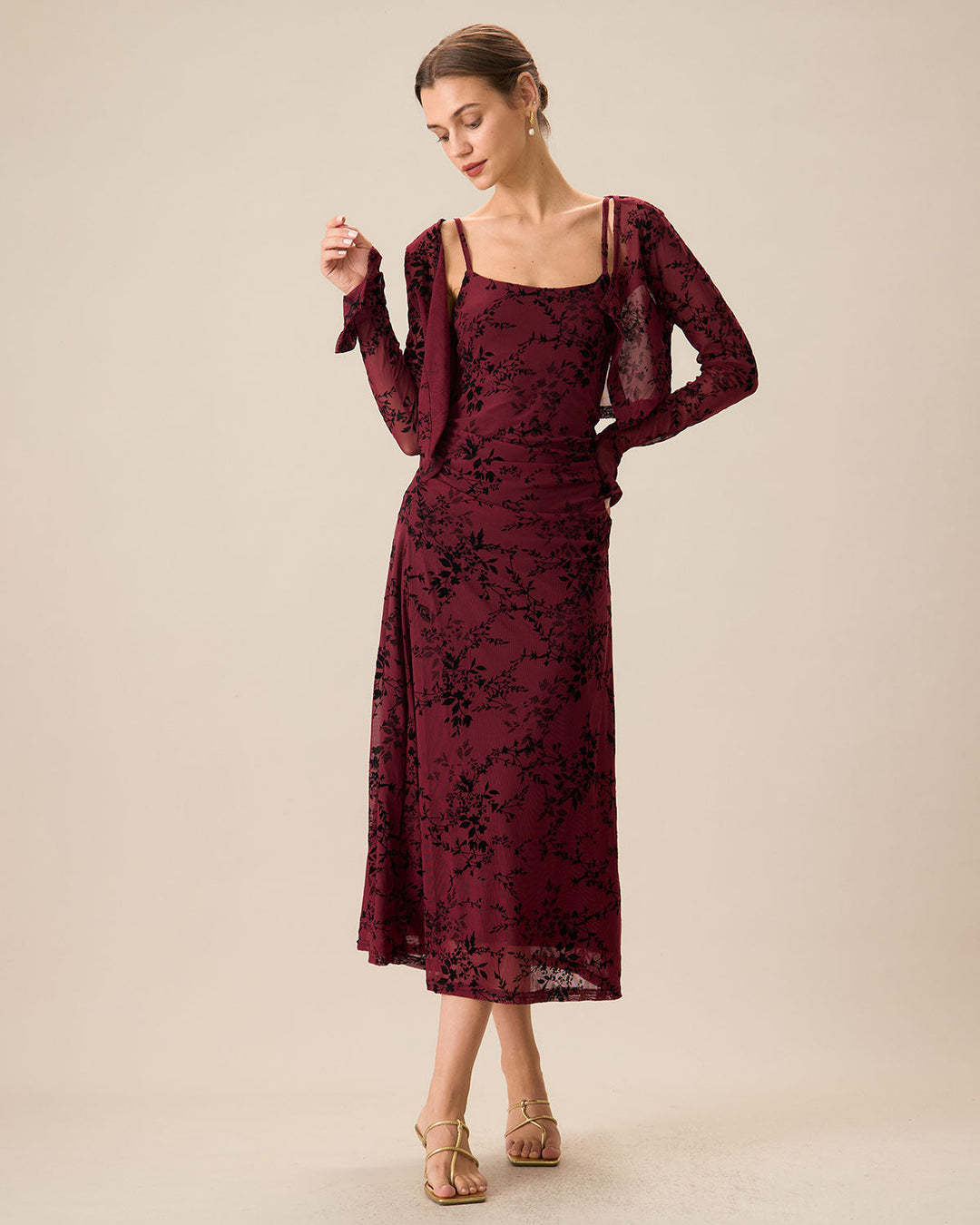 Robe Midi Slip Corps en Fleurs Rouges (le cardigan est inclus)