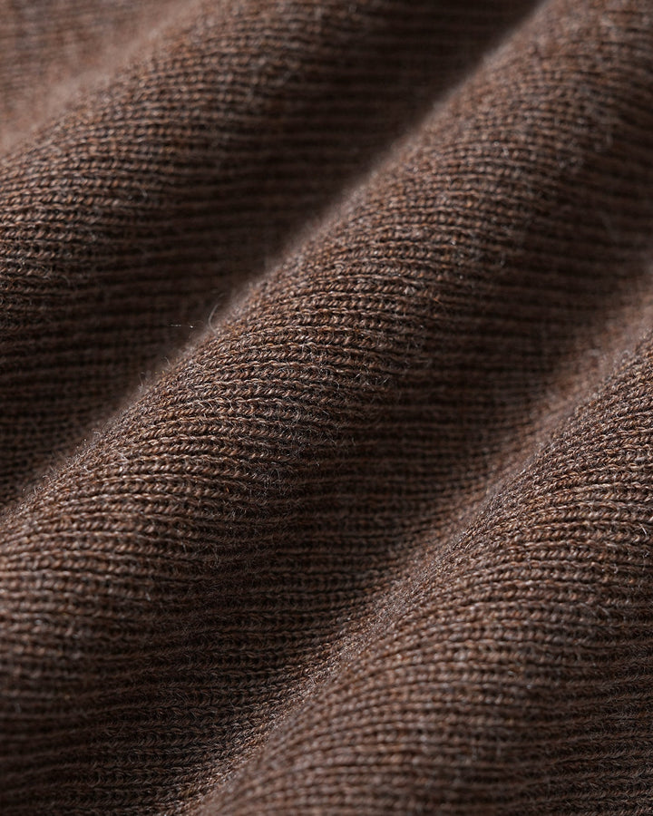 Pull en tricot à col en V en dentelle couleur café