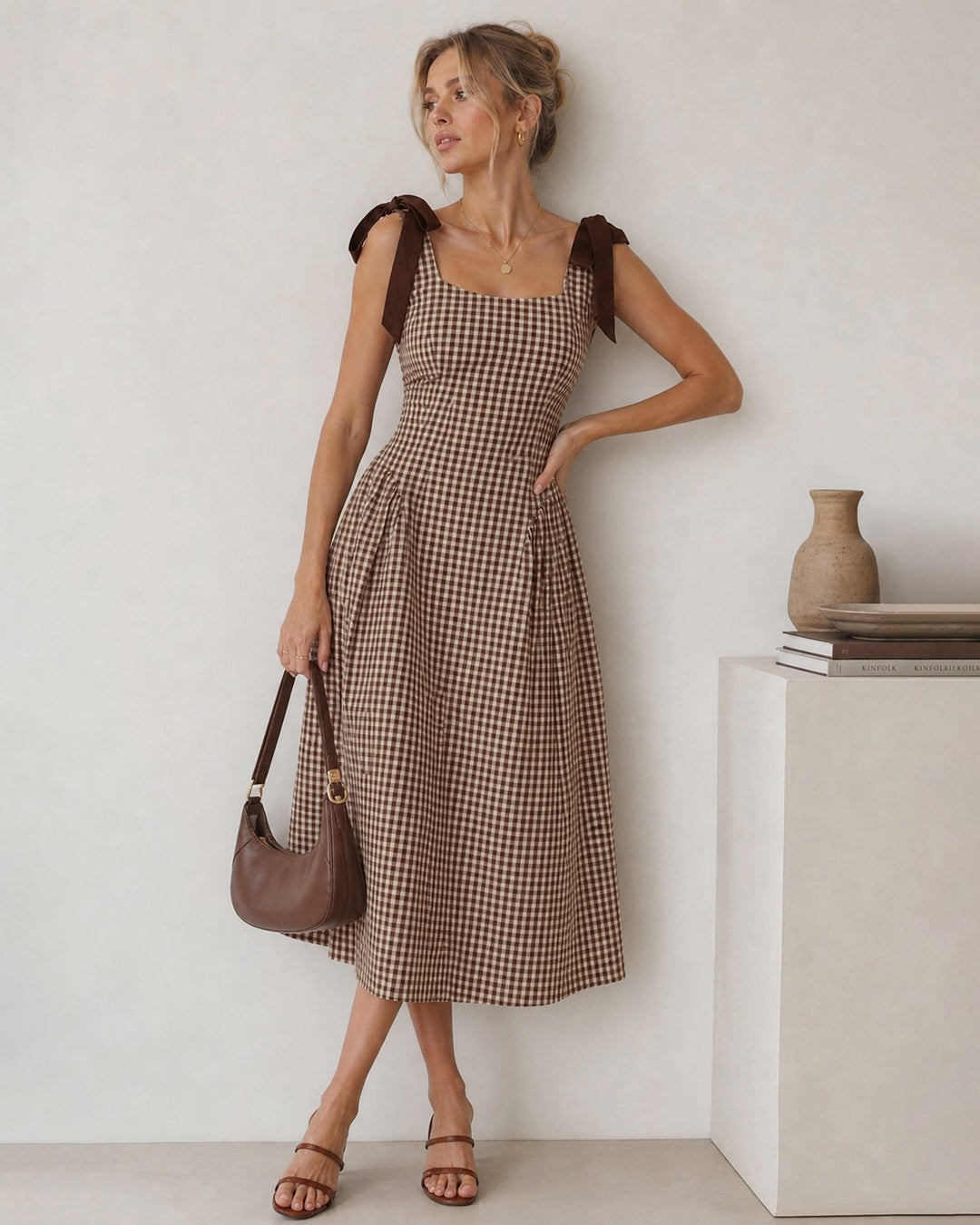 Robe Midi à Carreaux Marron Sans Manches Froncée