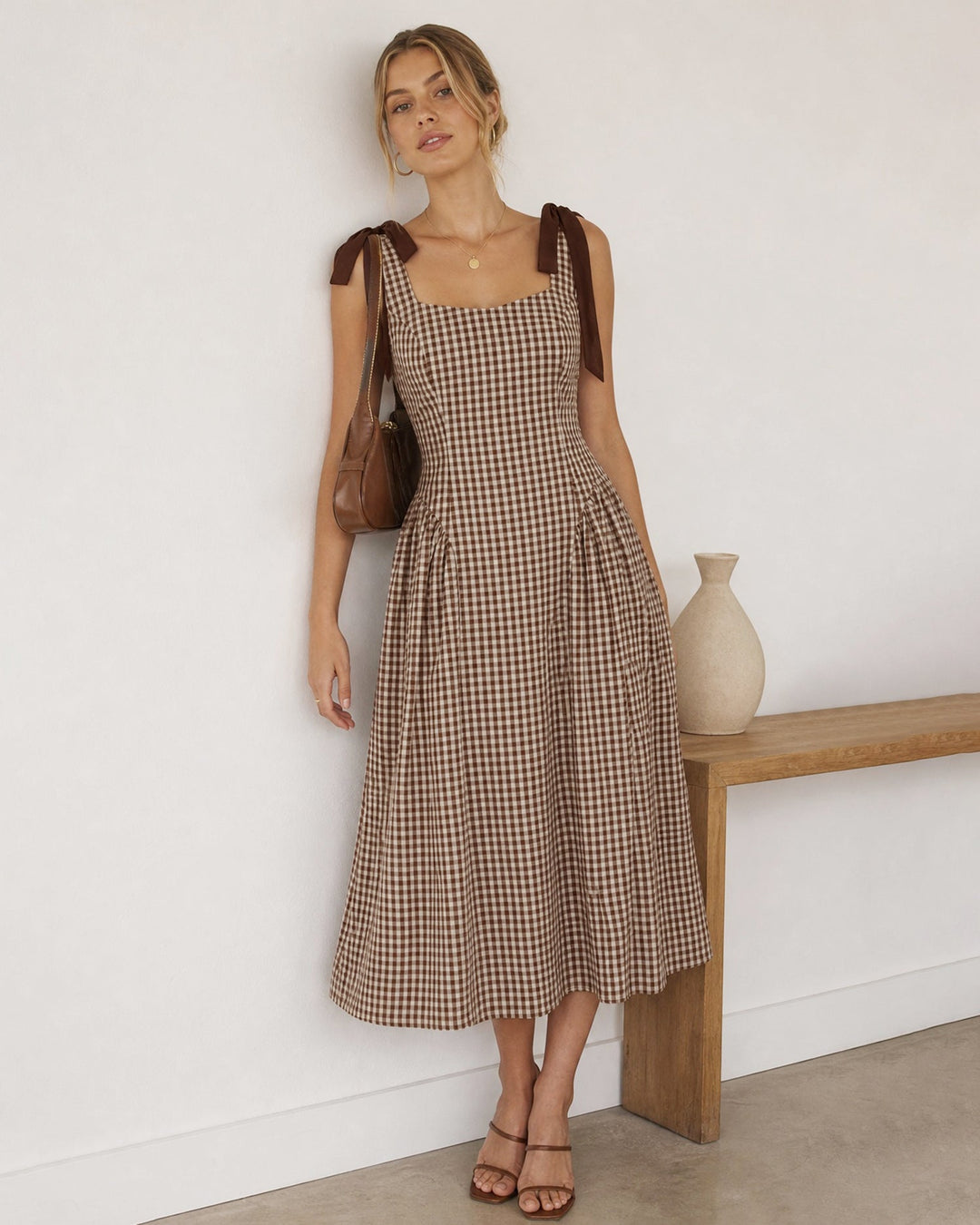 Robe Midi à Carreaux Marron Sans Manches Froncée