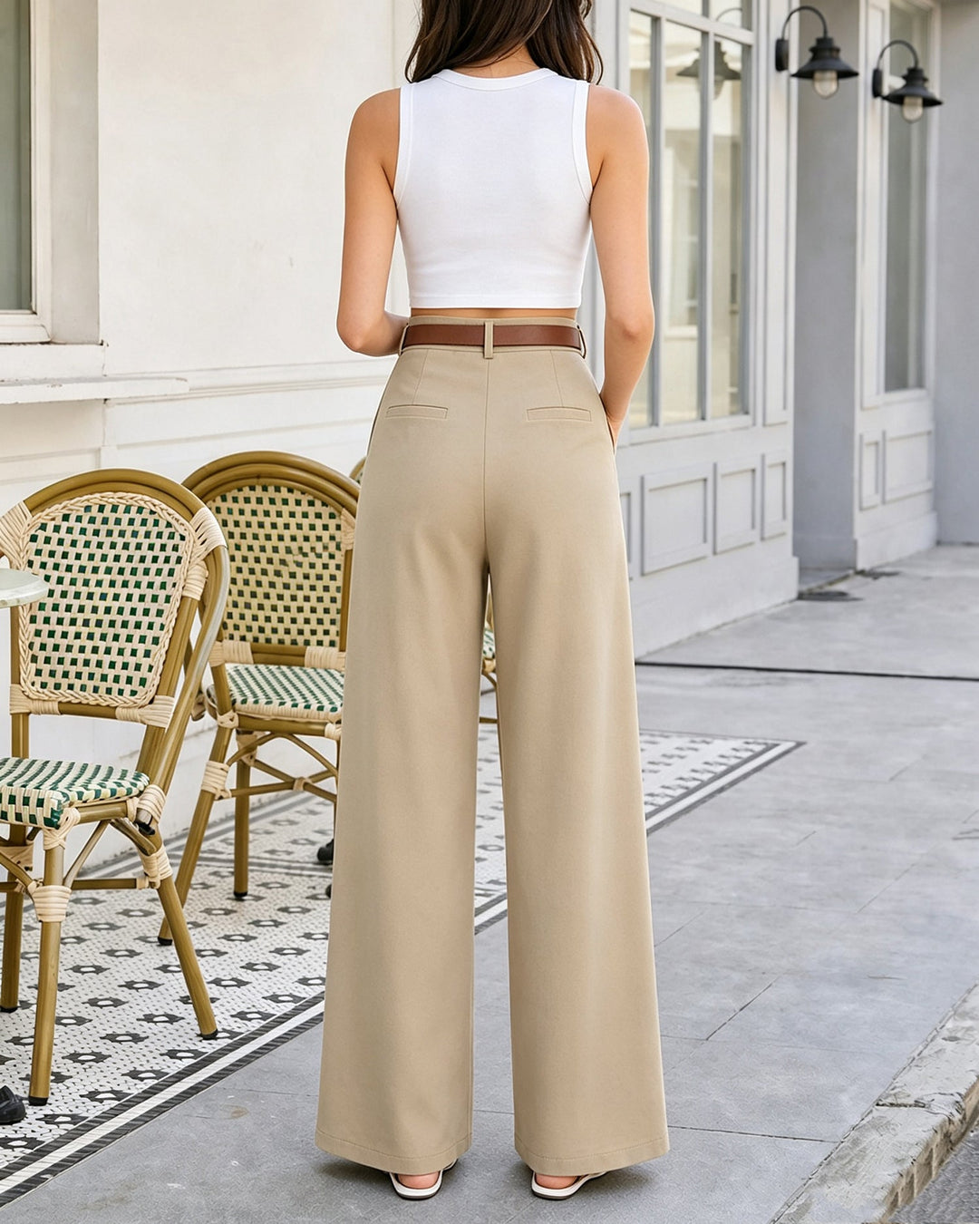 Pantalon droit avec poches en kaki