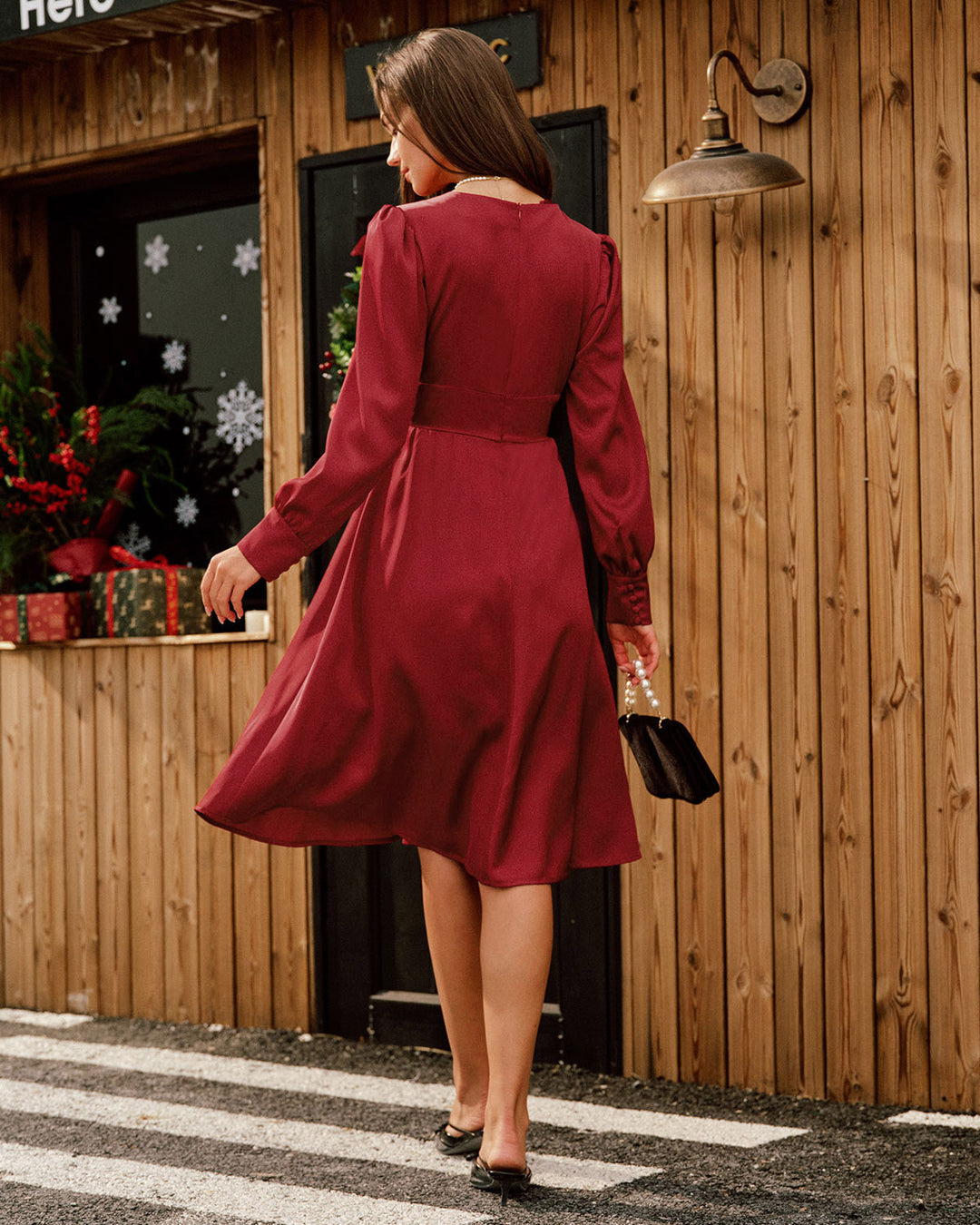 Robe Midi Satin Rouge Vin à Col V